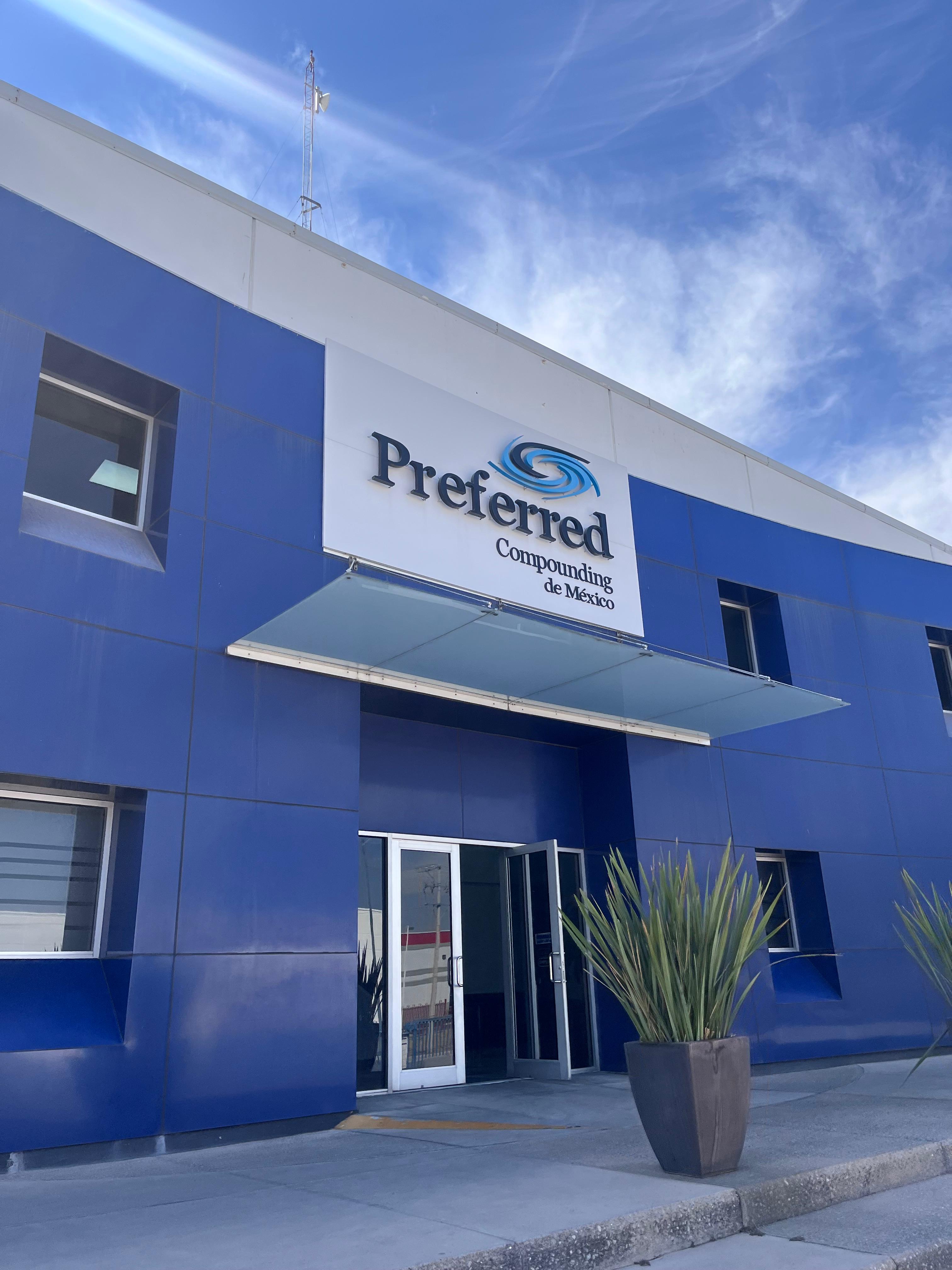 Modernización de Fachada Comercial