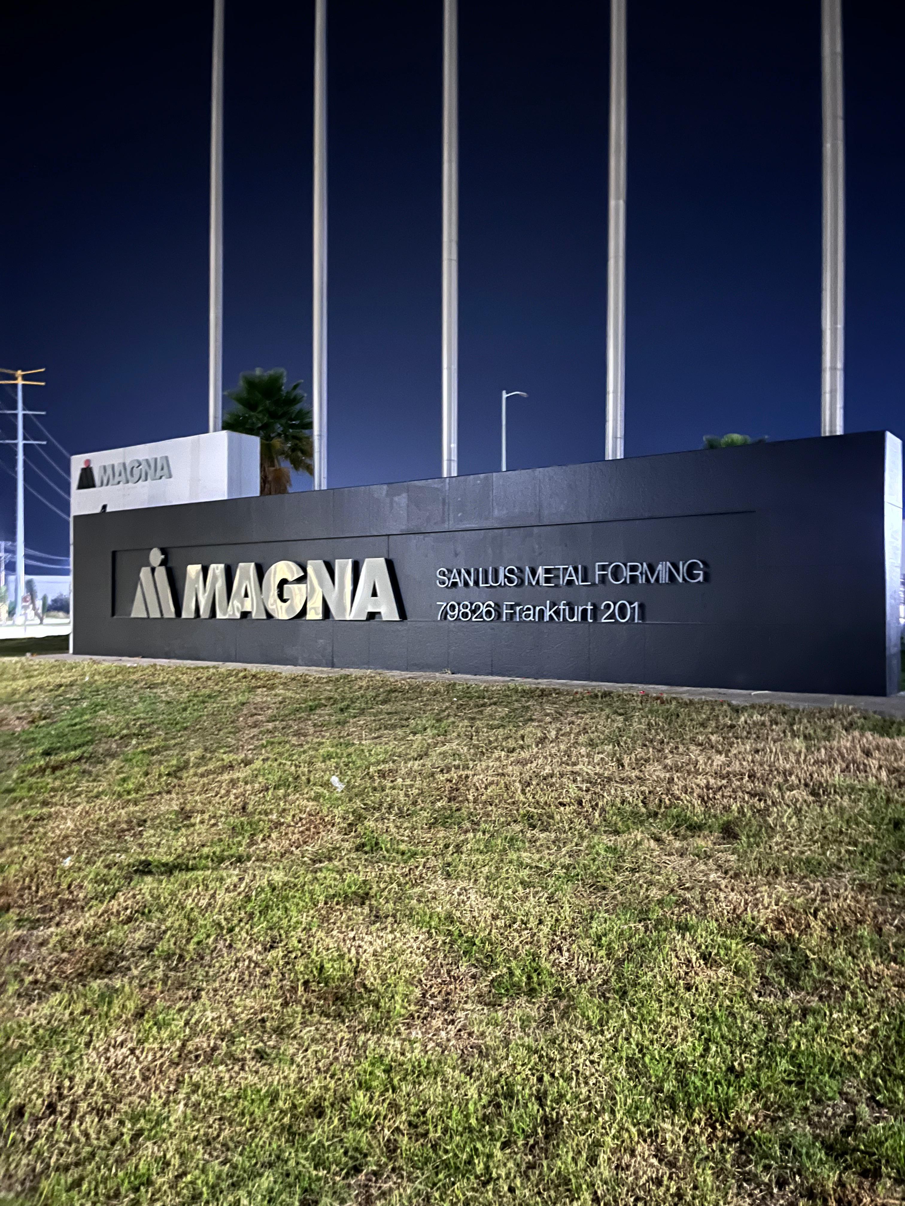 Modernización de Fachada Comercial