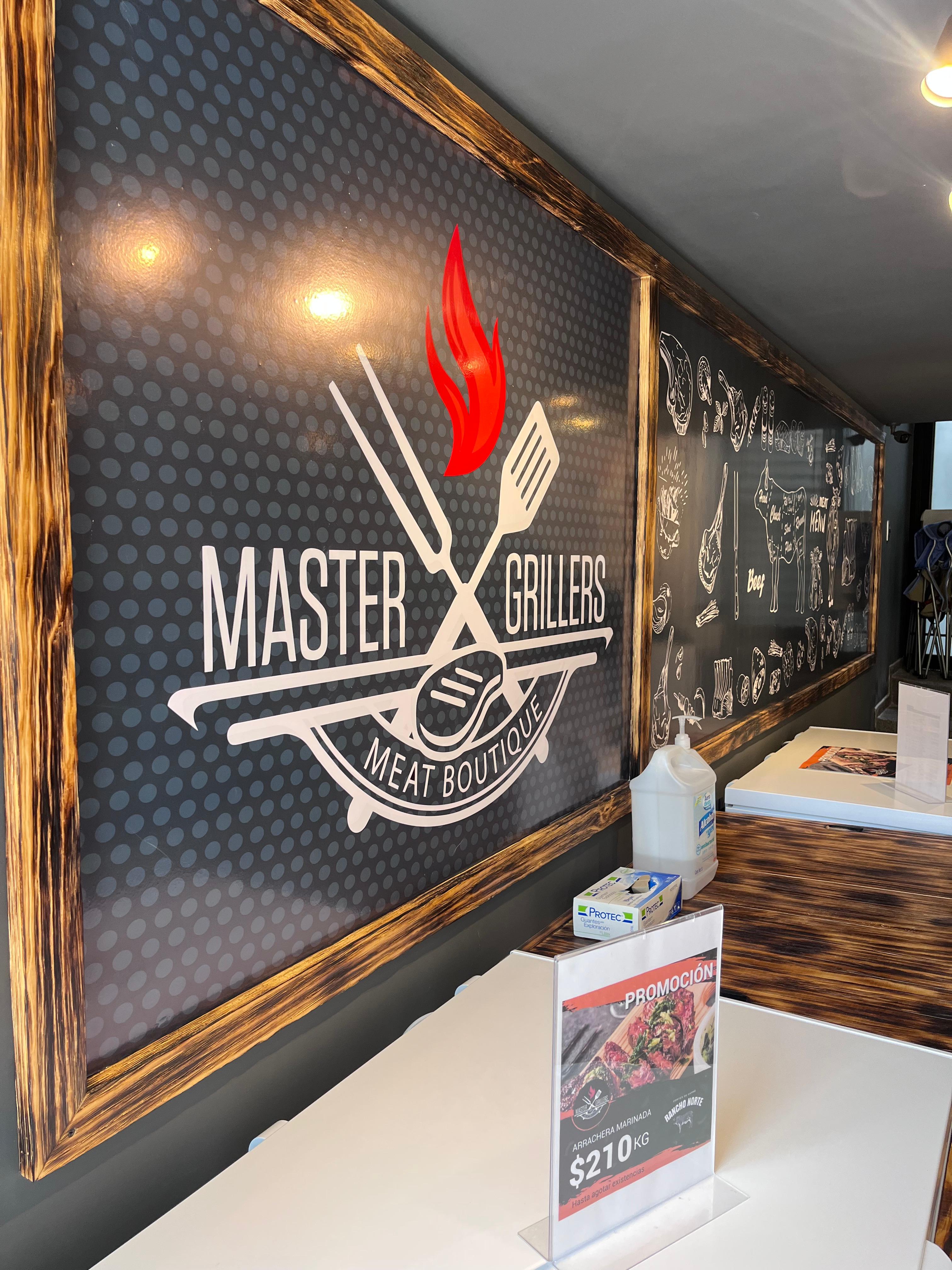 Modernización de Fachada Comercial