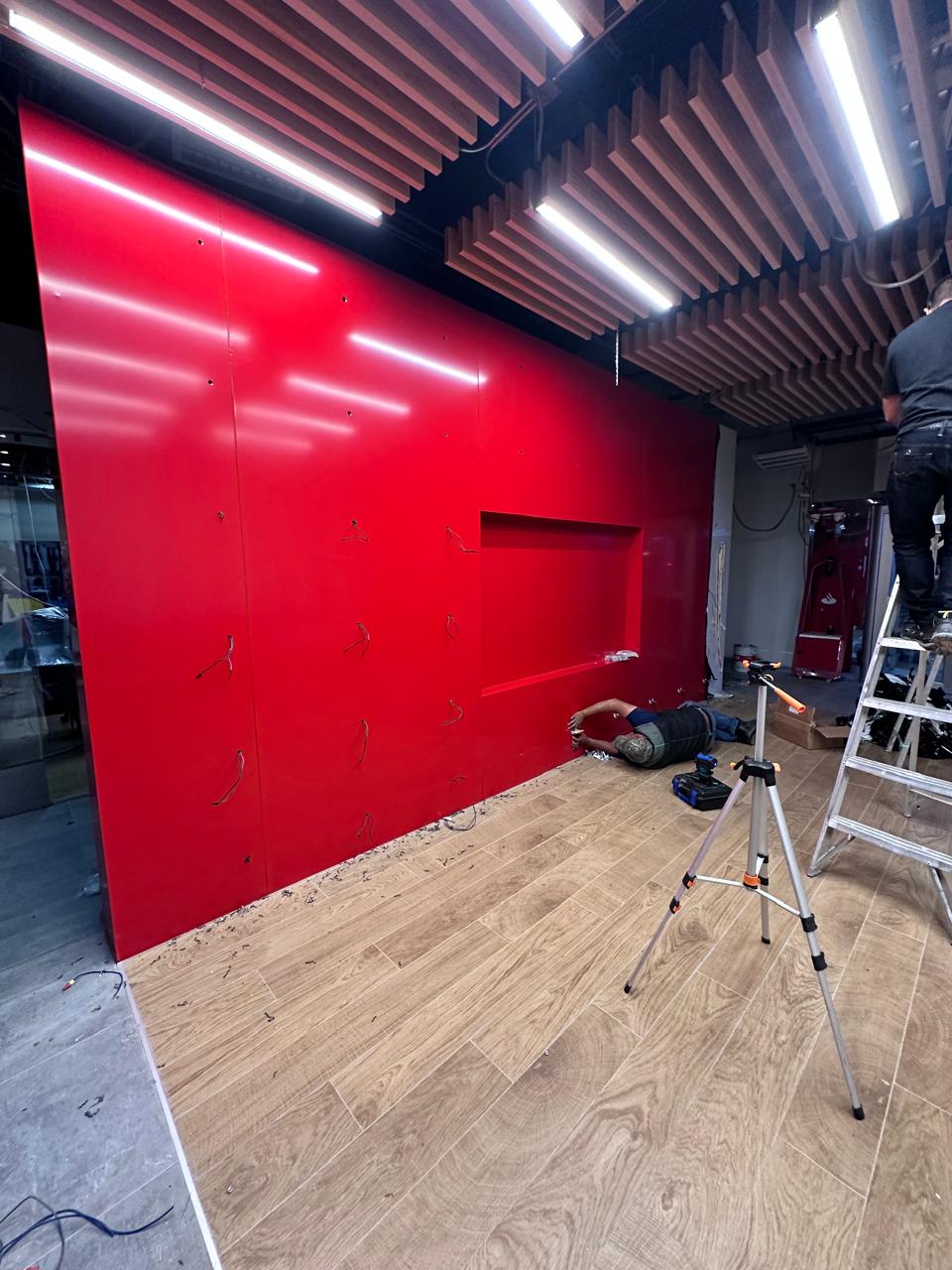 Modernización de Fachada Comercial