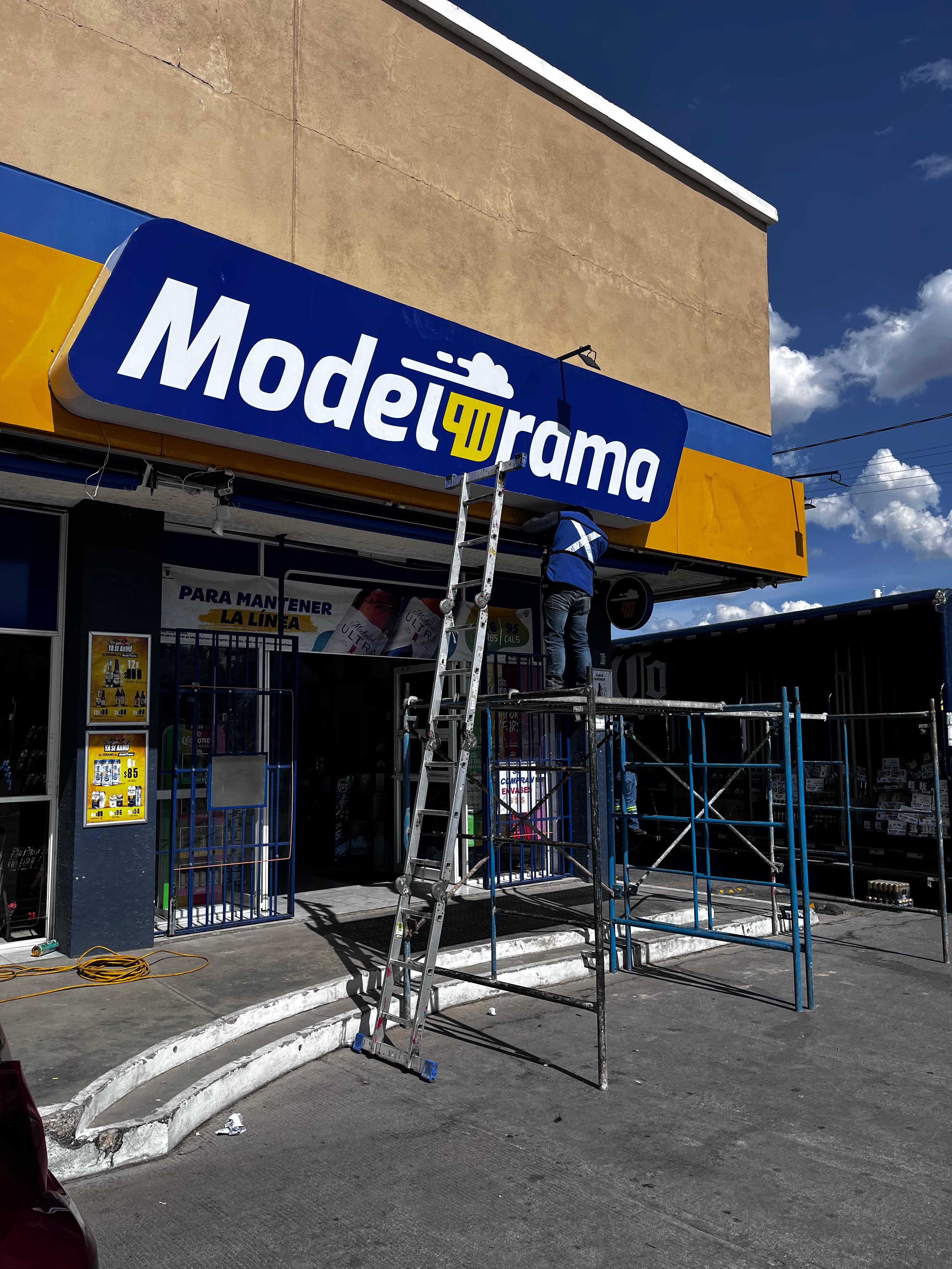 Modernización de Fachada Comercial